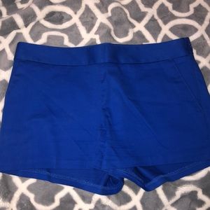 Express women’s shorts !